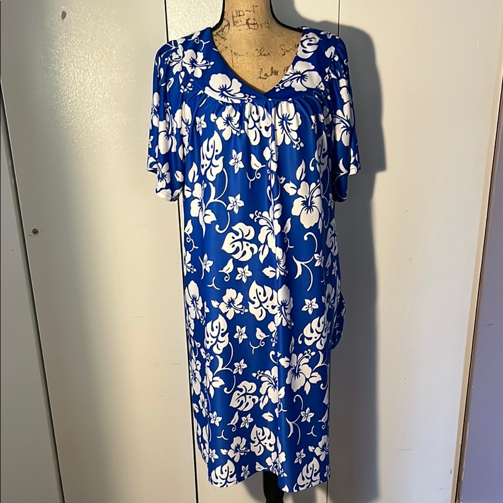 Metropolitan Floral Blue and White Chemise